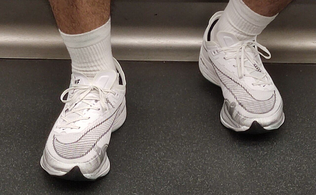 Sneaker Gr. 43, kaum getragen — Nortorf