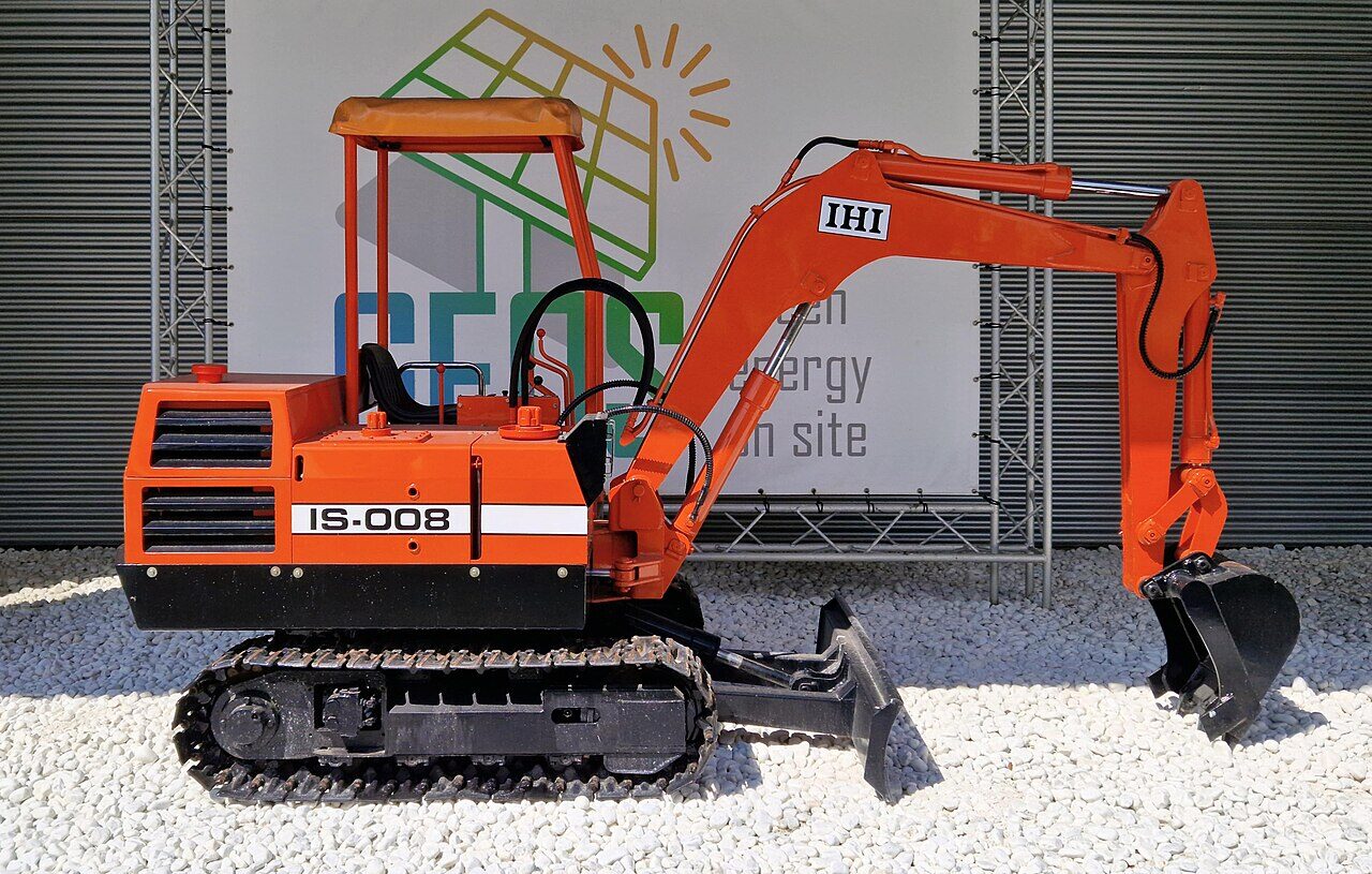 Minibagger 1,7t mieten, mit Fahrer möglich — Lichtenstein