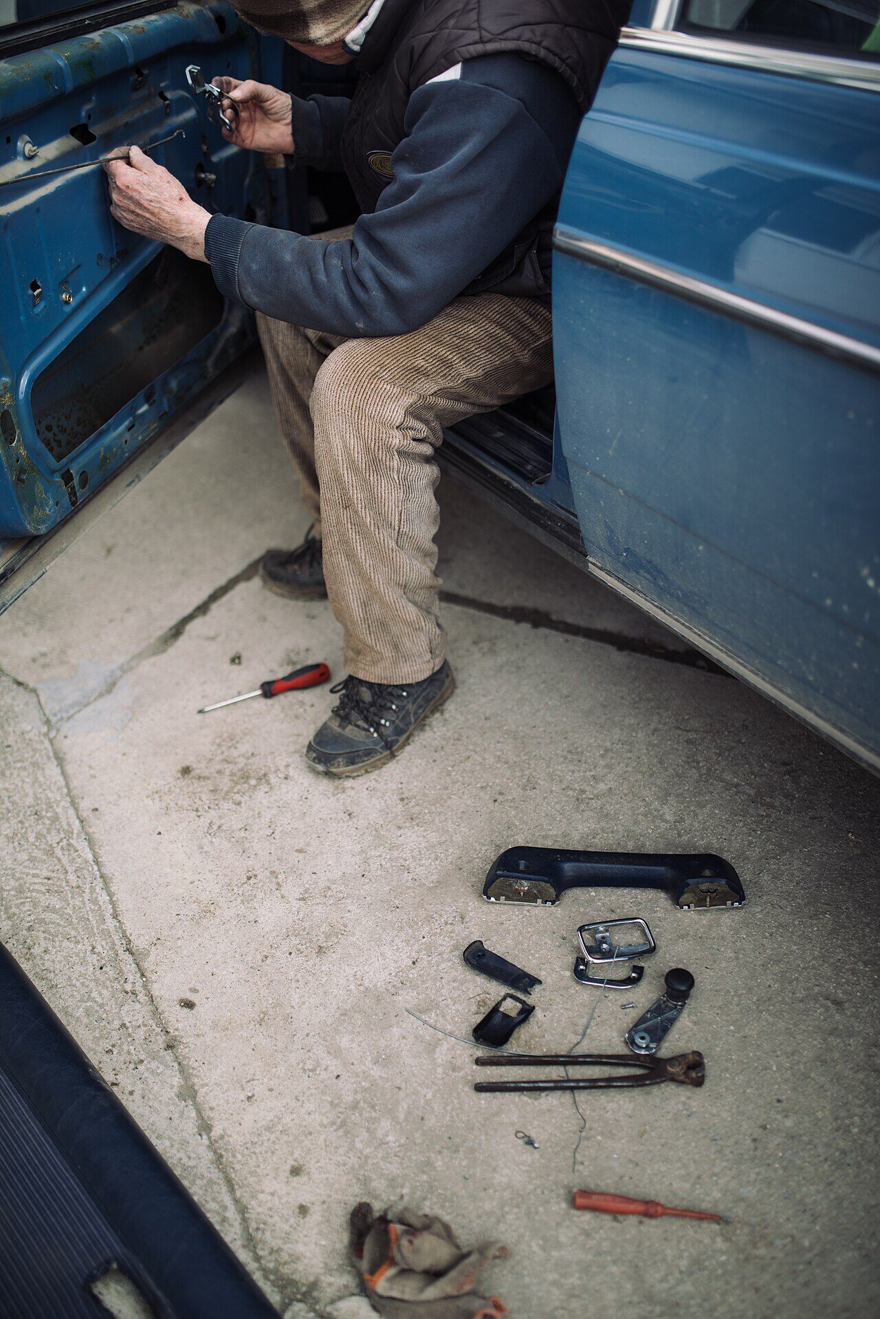 Automotive mechanic: inspection, braking, fault — Teupitz